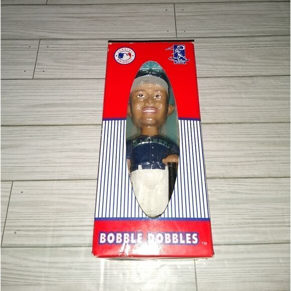 Ichiro Suzuki #51 MLB Seattle Mariners Bobble Head Doll 2001 Bobble Dobble - Picture 3 of 8